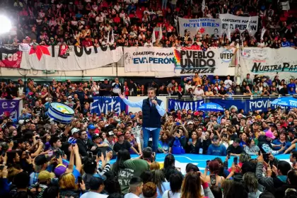 Massa le pidió a la oposición "levantar la mano" en el Congreso para bajar impuestos a los que menos tienen.