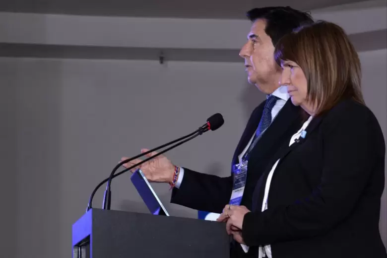 Bullrich con su eventual ministro de Economa, Carlos Melconian