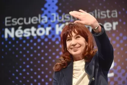 Cristina Fernández en una charla en la UMET.
