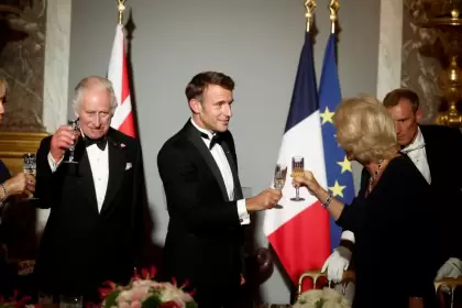 Carlos III en Francia: cena en Versalles y cambio climático
