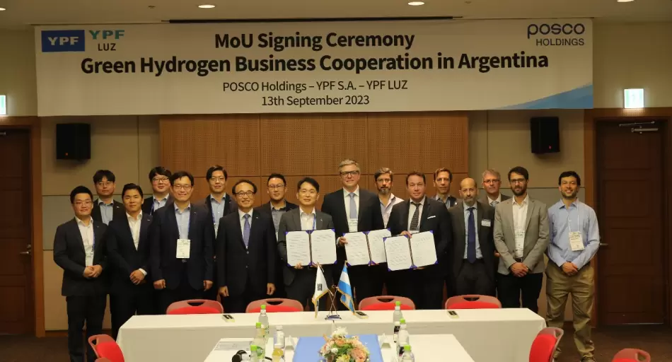 YPF e YPF Luz firmaron un acuerdo de entendimiento con una empresa coreana  para explorar la producción de hidrógeno verde - El Economista