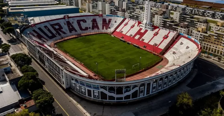 Barracas Central hace de local en la cancha de Huracán por tareas de remodelación en el estadio Claudio Tapia