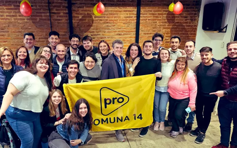Maxi Guerra de campaña en la Comuna 14