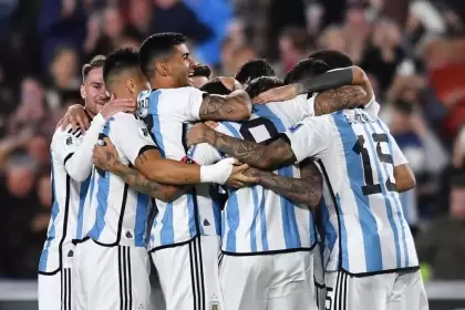 Los campeones del mundo lideran las Eliminatorias Sudamericanas con cinco puntos de ventaja