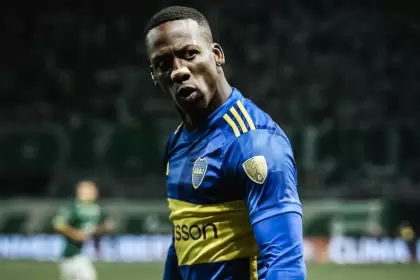 Advíncula lleva jugados 143 partidos con la camiseta de Boca