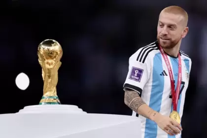 El "Papu" Gómez podría perder la medalla que lo acredita como campeón del mundo con Argentina