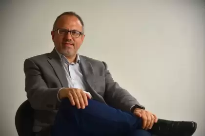 Valenzuela retuvo Tres de Febrero con comodidad