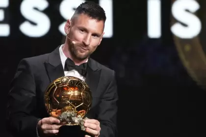 Messi recibi el galardn de France Football en una ceremonia celebrada ayer en Pars