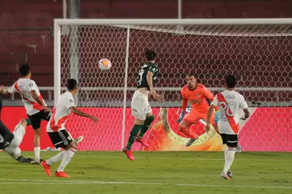 River sufri una dura derrota ante Palmeiras en el estadio de Independiente