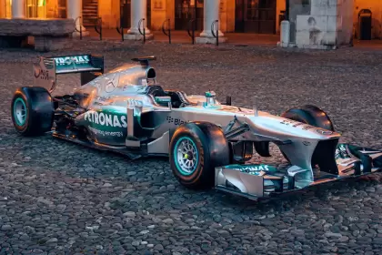 Subastaron el Mercedes de Hamilton por una cifra millonaria