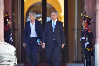 El presidente Javier Milei recibió esta tarde al flamante ministro de Economía, Luis Caputo.