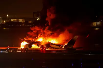 Accidente aéreo en Japón deja un saldo de cinco muertos