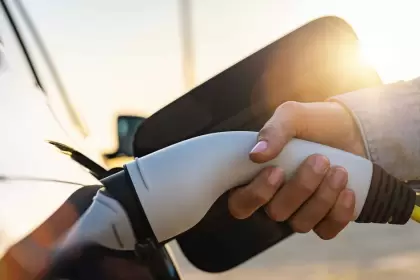 Se abrió una nueva convocatoria para importar autos eléctricos e híbridos