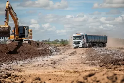Mercedes-Benz Camiones avanza en la construcción de su nuevo centro logístico