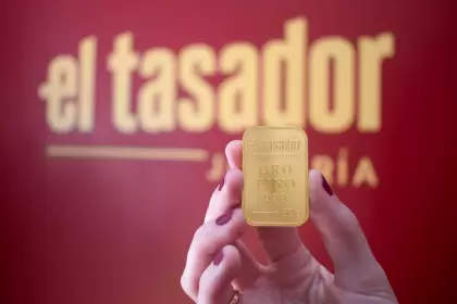 Desde la reconocida joyera presentaron lingotes de oro con su logo y revolucionaron el mercado inversor. Conoc los detalles en esta nota.