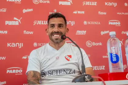 Tevez sonre, podr usar a los refuerzos el viernes ante Independiente de Rivadavia