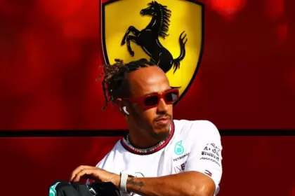 Hamilton dejar Mercedes luego de 12 aos y correr para Ferrari a partir de 2025