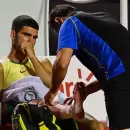 La impresionante lesión de Carlos Alcaraz en el ATP 500 de Río de Janeiro: jugó sólo dos puntos y se dobló el tobillo