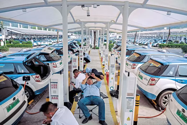 China ayuda a BYD de diversas formas, como en la eleccin de sus modelos elctricos para las flotas de taxis.