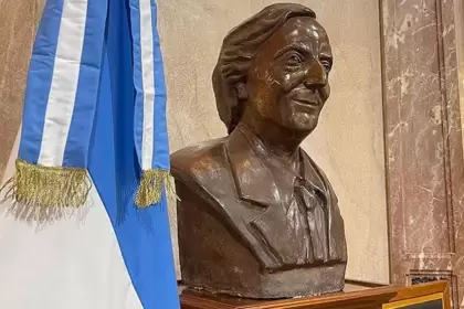 El busto de Nstor Kirchner en el Senado.
