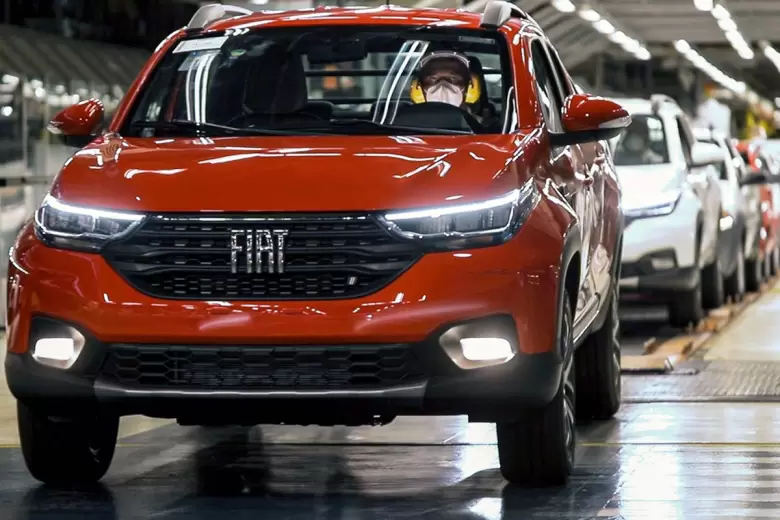 Fiat, ms an con su modelo Strada, es lder en Brasil.