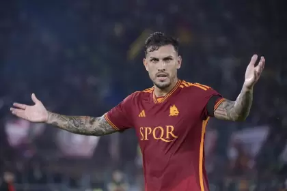 Paredes tomó la decisión de quedarse en la Roma antes de jugar el Mundial de Clubes con Boca