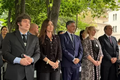 Javier Milei junto a Victoria Villarruel, Jorge Macri, Karina Milei y Guillermo Francos.