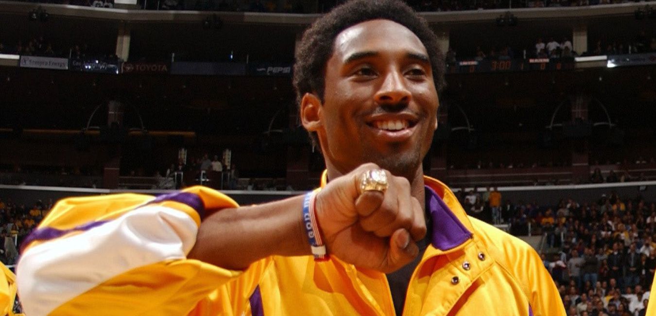 La inmensa cifra que pagaron por un anillo de campeón de Kobe Bryant