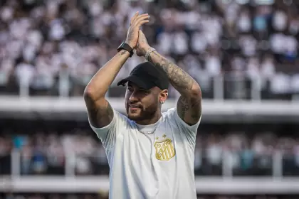 Neymar prometi volver al Santos una vez que termine su contrato con el Al-Hilal