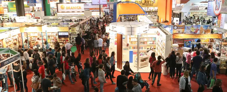 Ao tras ao, la Ciudad de Buenos Aires es escenario de una cita ineludible con la literatura: la Feria Internacional del Libro.