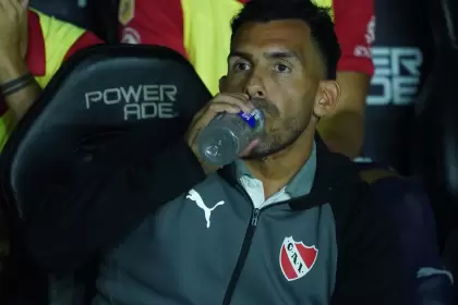 Tevez tiene contrato con Independiente hasta diciembre de 2026