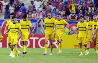 Boca sufri una dura derrota ante Fortaleza en un duelo clave por el Grupo D de la Copa Sudamericana
