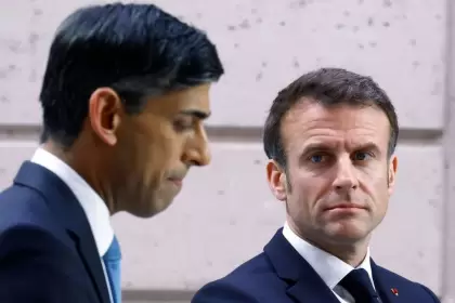 Rishi Sunak y el presidente de Francia, Emmanuel Macron