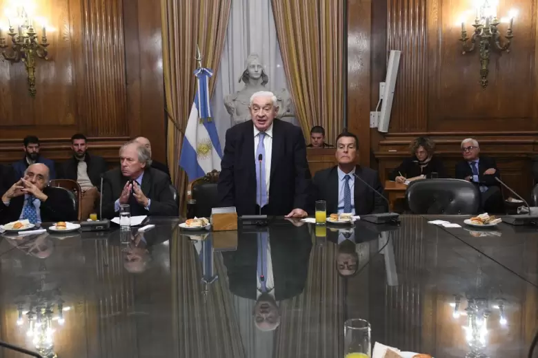 Adelmo Gabbi fue reelecto presidente de la BCBA por el Consejo Directivo
