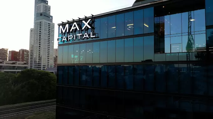Max Capital es una compañía líder en asesoramiento financiero que combina una sólida experiencia con una perspectiva innovadora y energía joven.