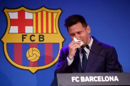 Messi se despidió entre lágrimas del Barcelona a mediados de 2021