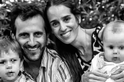 Sol Quirno, en una foto con su esposo y sus dos hijos, subida en 2014 a su Facebook.
