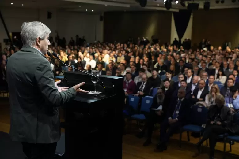 El ministro de Economa habl en la apertura del Latan Economic Forum 2024 en Parque Norte.