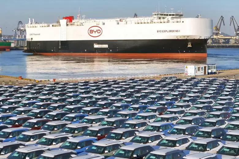 El Explorer N1, el barco transportador de la automotriz china BYD, hizo su viaje de estreno para llevar sus autos a Europa.