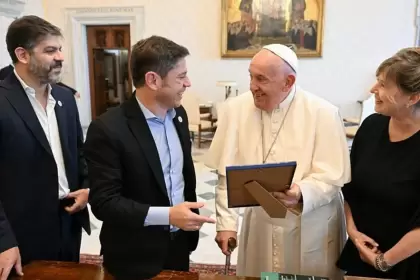 Axel Kicillof junto al Papa Francisco.