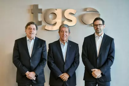 Luis Fallo, director ejecutivo del Grupo Sielecki; Oscar Sardi, CEO de tgs y Gustavo Mariani, CEO de Pampa Energa.