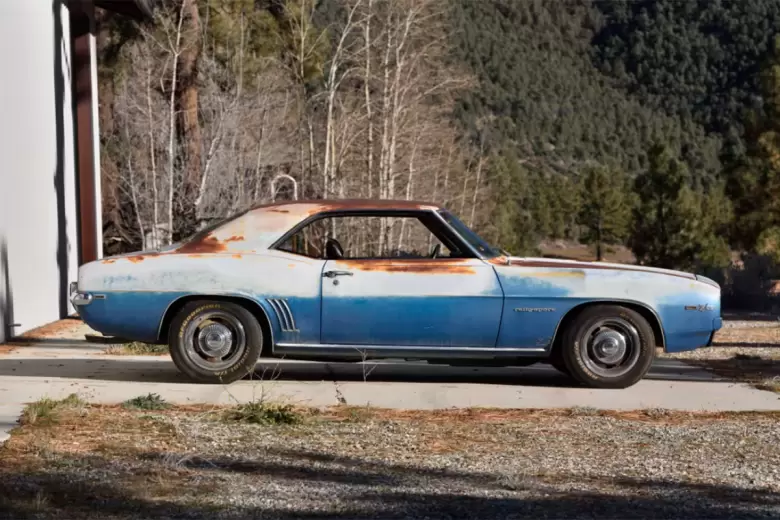 El Camaro fue la respuesta de Chevrolet al Ford Mustang, que inaugur el segmento de los pony cars.