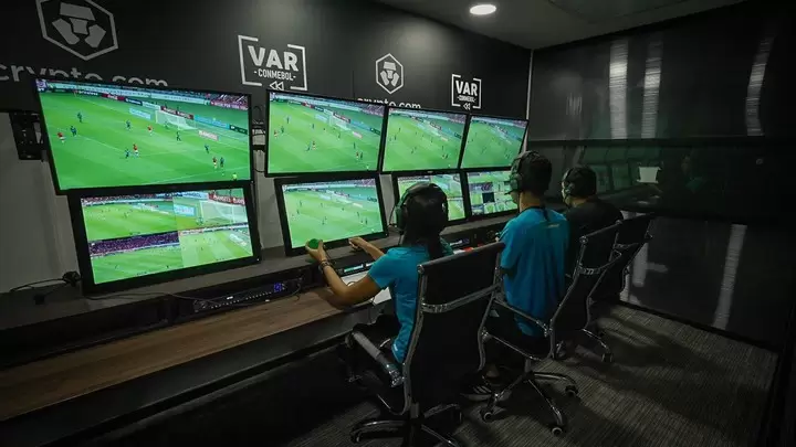 VAR