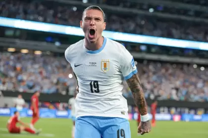 El delantero Darwin Núñez está a un solo gol de alcanzar a Lionel Messi como el máximo goleador de estas Eliminatorias