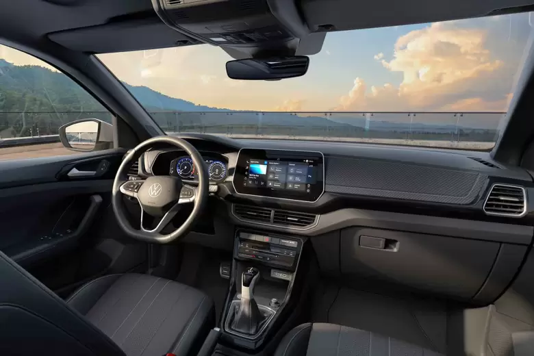 El interior del Nuevo T-Cross recibió mejoras de calidad de materiales y terminaciones.
