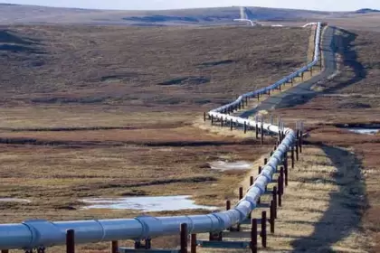 YPF est construyendo el primer tramo de 130 kilmetrosdel Oleoducto Vaca Muerta Oil Sur.