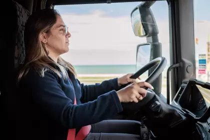 Scania Argentina abre las inscripciones a una nueva edicin de "Conductoras"