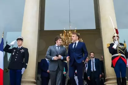 Javier Milei junto a Emmanuel Macron