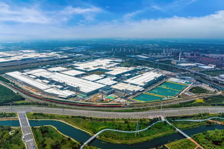 Un render de cmo quedar la planta de bateras de BMW en Shenyang, China.