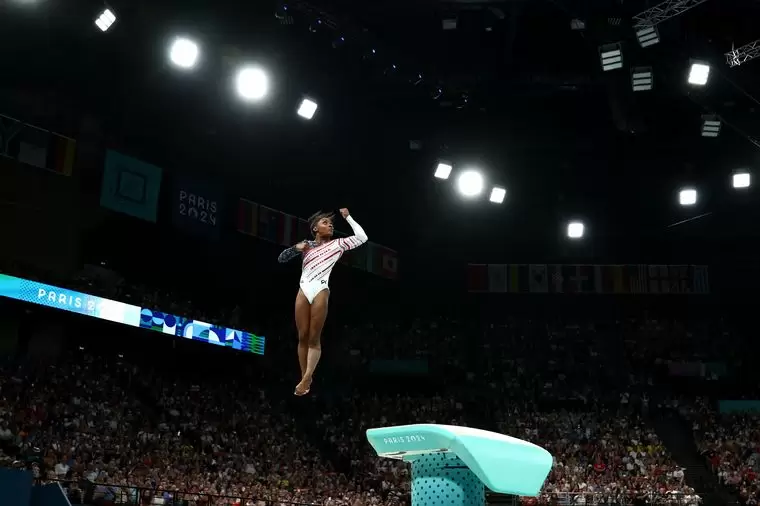 Simone Biles en los Juegos Olímpicos de París 2024.